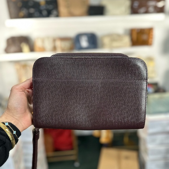 LV Bordeaux Taiga Leather Wristlet